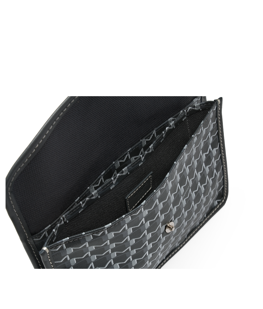 TRIADE POUCH